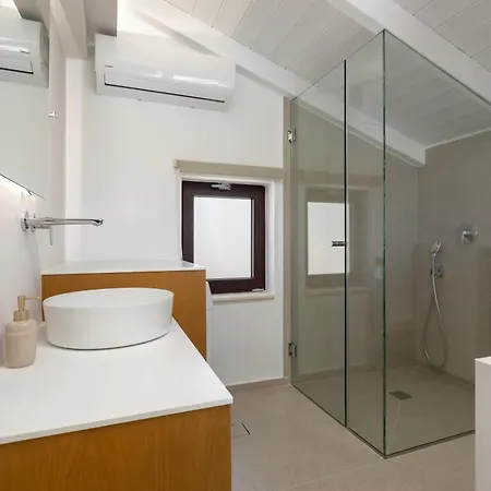 Evylio Stone * Lithakia (Zakynthos)