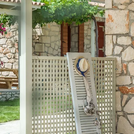 Apartman Evylio Stone *