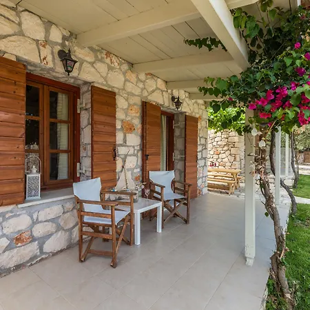 Evylio Stone Apartman Lithakiá