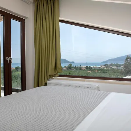 Evylio Stone Apartment