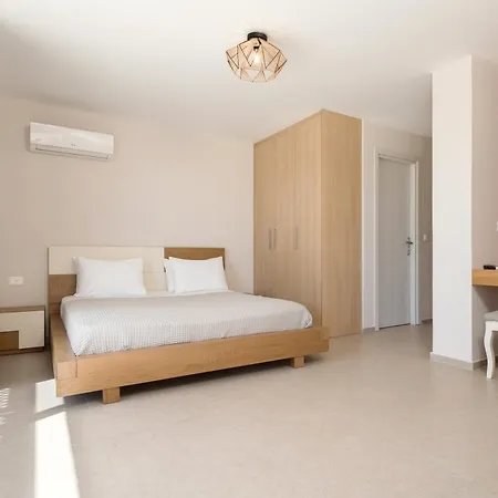 Evylio Stone Apartment