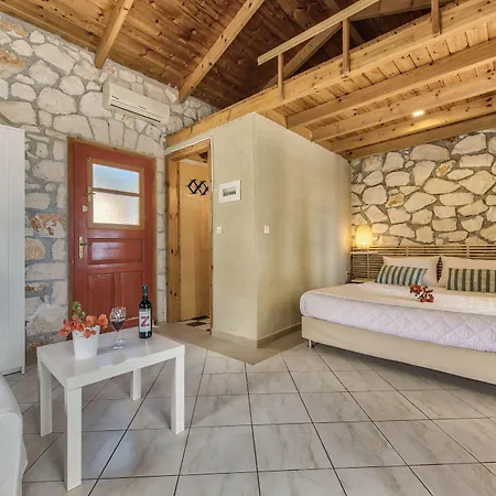 Evylio Stone Apartman