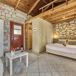 Evylio Stone Apartman